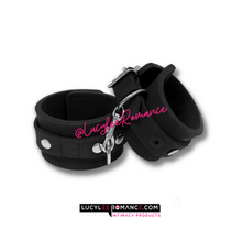 Cargar imagen en el visor de la galería, Onyx Handcuffs
